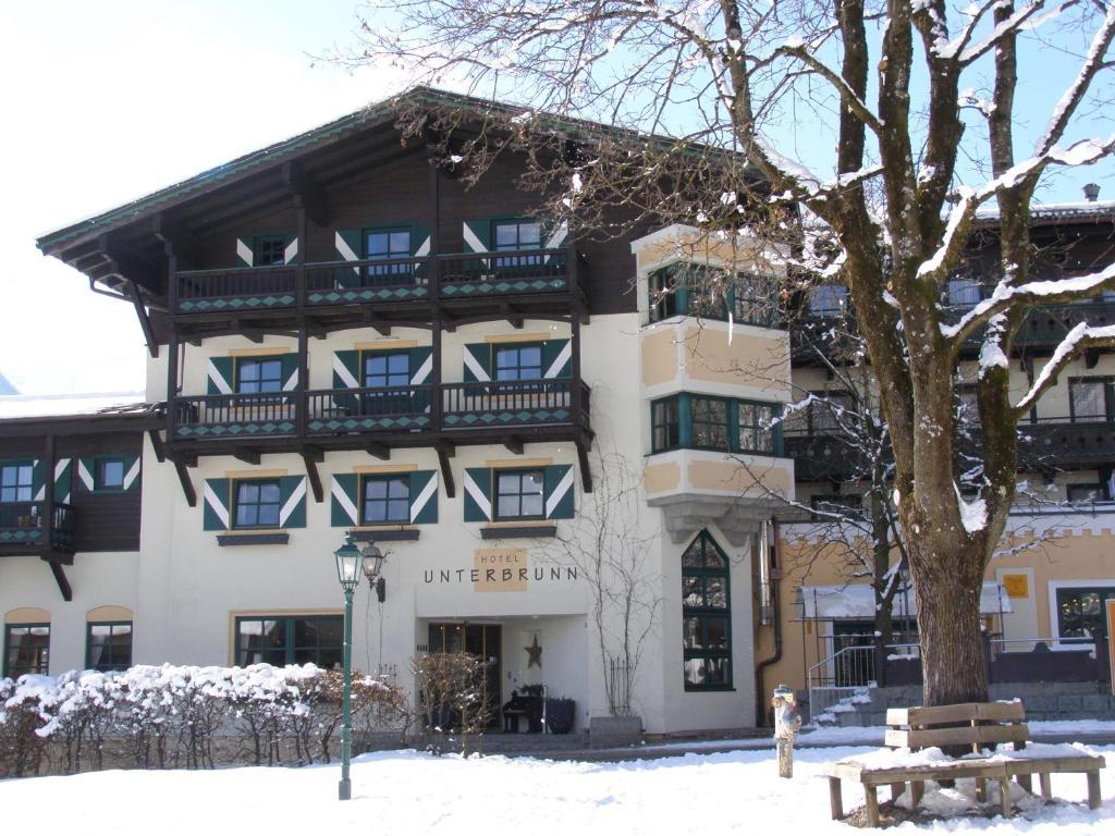Hotel Unterbrunn Apartments & Gaestehaus Neukirchen am Grossvenediger Bagian luar foto