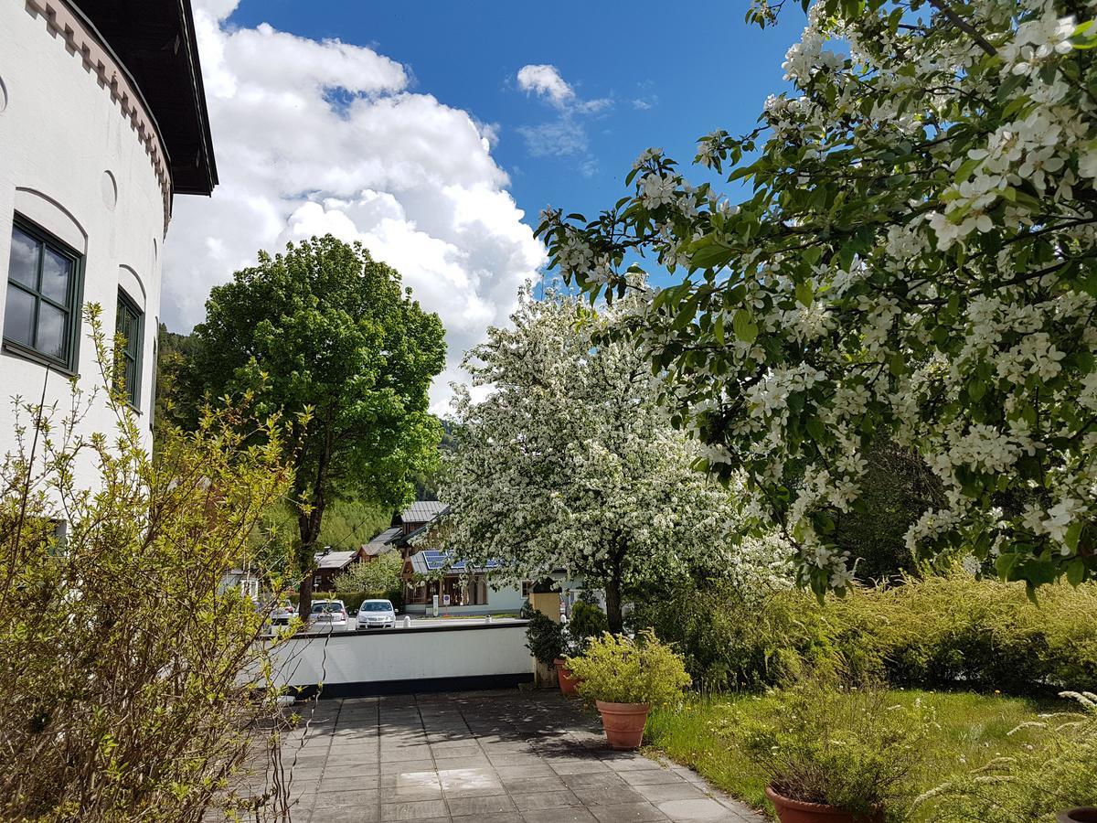 Hotel Unterbrunn Apartments & Gaestehaus Neukirchen am Grossvenediger Bagian luar foto